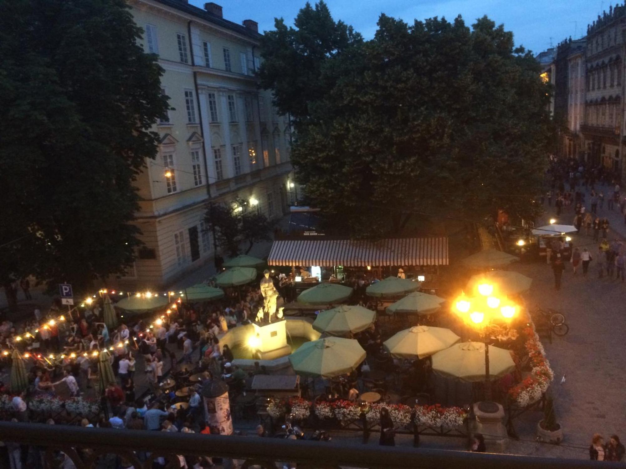 Lviv Apartments Eksteriør bilde